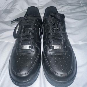 Black Nike Air Force Low